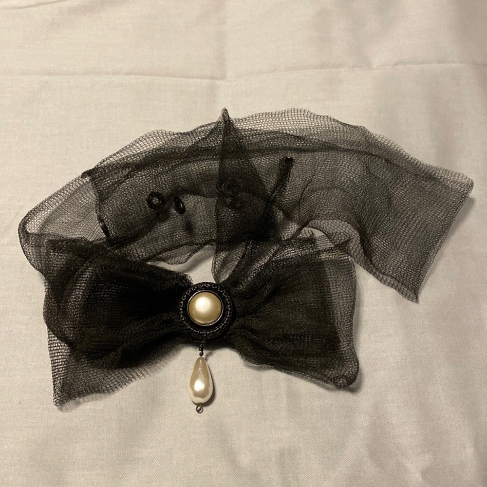 Sarah Cavender Metalworks Black Mesh Sheer Belt with Bow and Pearl Accents Large